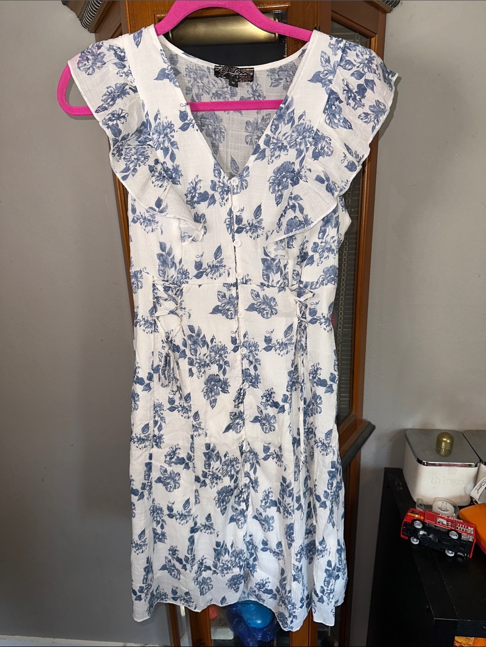 Women’s White Floral Ruffle V-Neck Dress - Blue Print